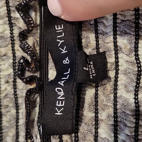 KENDALL & KYLIE large brown & black cheetah print crop top - Picture 3 of 5